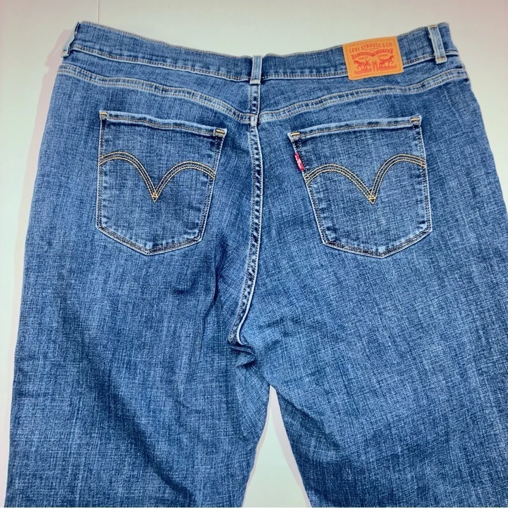 Levi’s Jeans Womens Size 16 Blue Denim Classic Straight Mid Rise Stretch